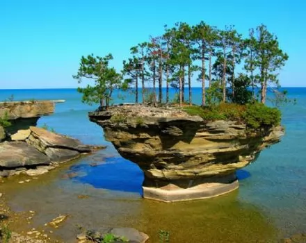 صور - جزيرة صخرة اللفت - هل سمعت بها من قبل ؟!
