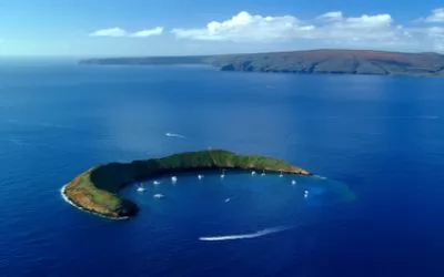 صور - من أجمل الجزر التي قد تشاهدها - جزيرة علي شكل هلال في هاواي