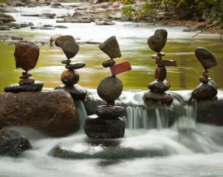 صور - منحوتات مدهشة من الأحجار للفنان مايكل غراب