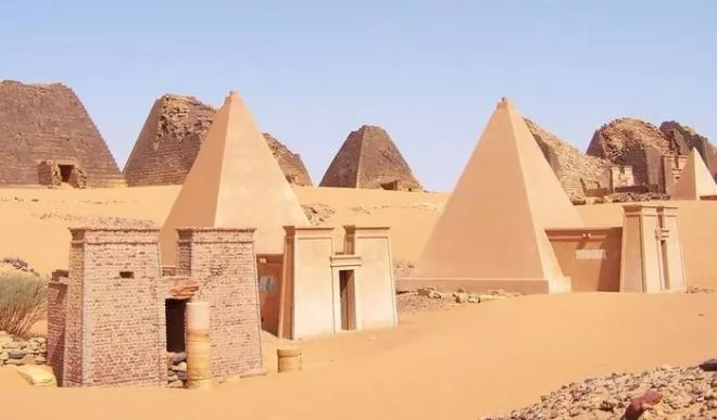 صور - اهرامات السودان تاريخ منسي