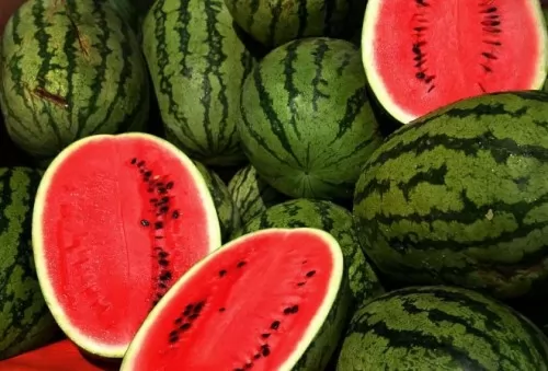صور - فوائد البطيخ واضراره على صحة الانسان