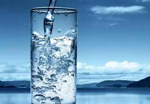 صور - كيفية حساب كمية الماء التي يحتاجها الجسم يوميا