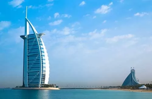 صور - ما هي الاسباب التي تجعلك تفكر في زيارة مدينة دبي ؟