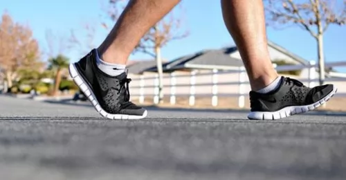 صور - كيفية ادخال رياضة المشي في روتينك اليومي ؟