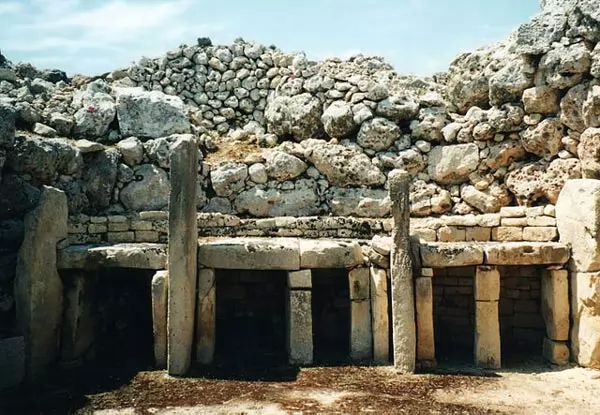 معبد مغاليقية مالطا منتدى الفرح المسيحى