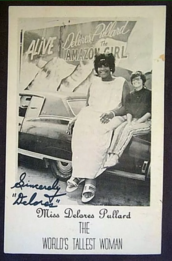 ديلوريس بولارد من اطول نساء العالم