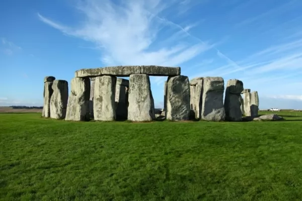 من اشهر المعالم الاثرية في العالم احجار ستونهنج