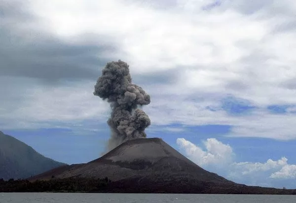 بركان جزيرة سانتوريني
