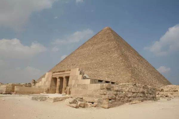 24 حقيقة مثيرة للاهتمام عن الهرم الاكبر واسراره Great-pyramid-facts_9923_1_1507060894
