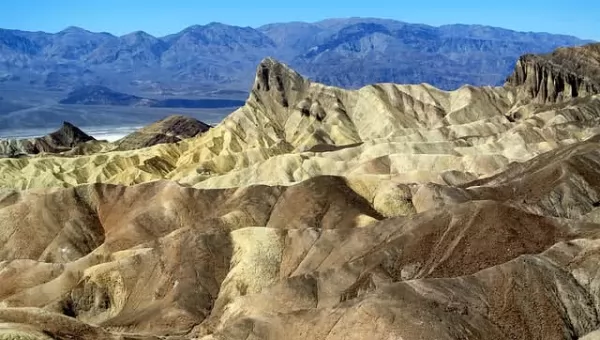 وادي الموت من عجائب الدنيا السبع الطبيعية