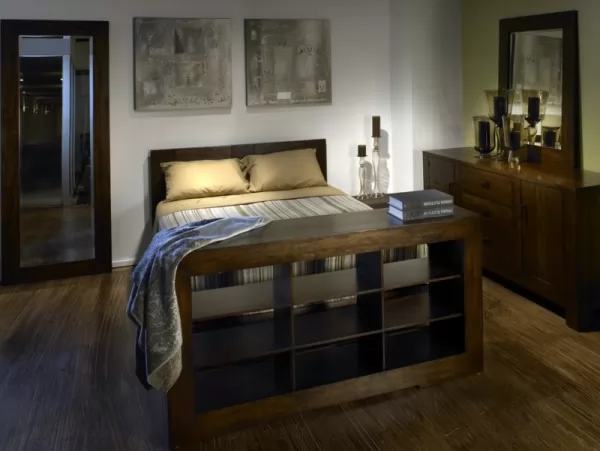 اضافة وحدات خشبية مقسمة لترتيب غرفة النوم