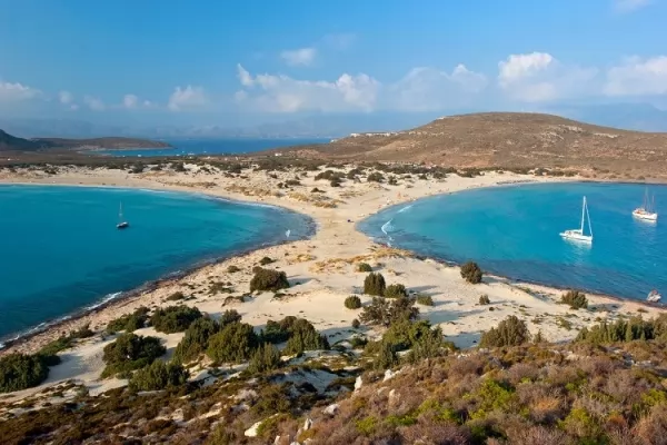 شاطىء سيموس من اجمل شواطئ اليونان