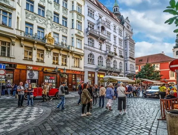 رحلة إلى مدينة براغ التشيكية بالفيديو Prague-travel_11617_1_1582891816